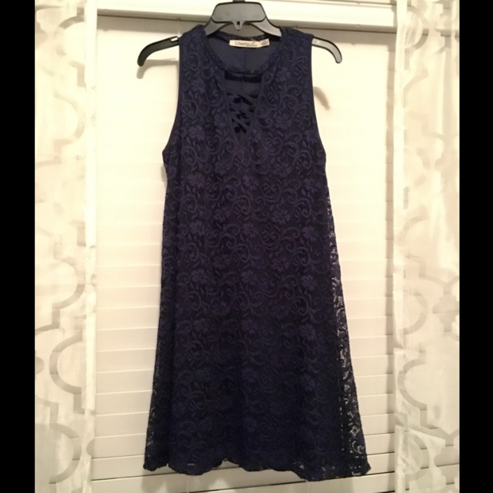 ❤️Navy Lace Sleeveless Dress❤️